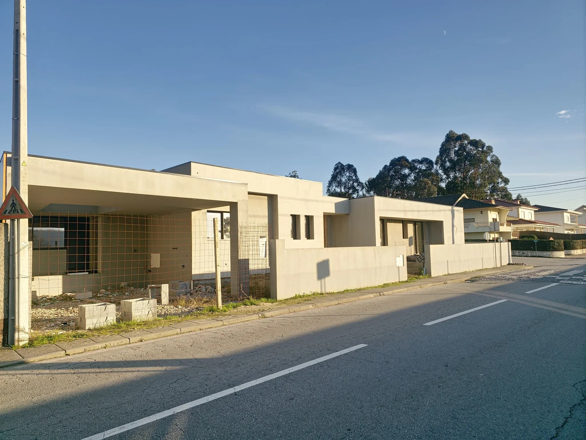 Moradia térrea isolada T4 em Nespereira, Lousada